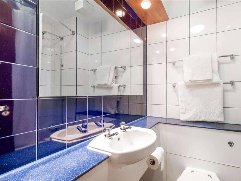 Comfort Inn Manchester North ミドルトン エクステリア 写真