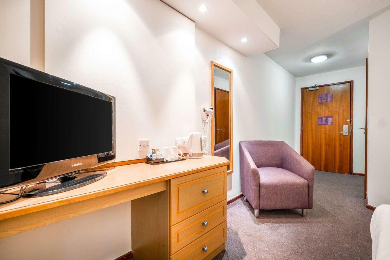 Comfort Inn Manchester North ミドルトン エクステリア 写真